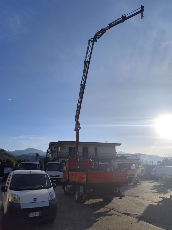 IVECO EUROCARGO 80-190 - Darus autó, Billenőplatós teherautó: 5 kép. IVECO EUROCARGO 80-190 - Darus autó, Billenőplatós teherautó: 5 kép.