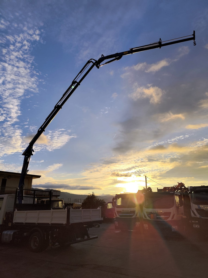 Darus autó, Billenőplatós teherautó IVECO EUROCARGO 80-210: 27 kép.