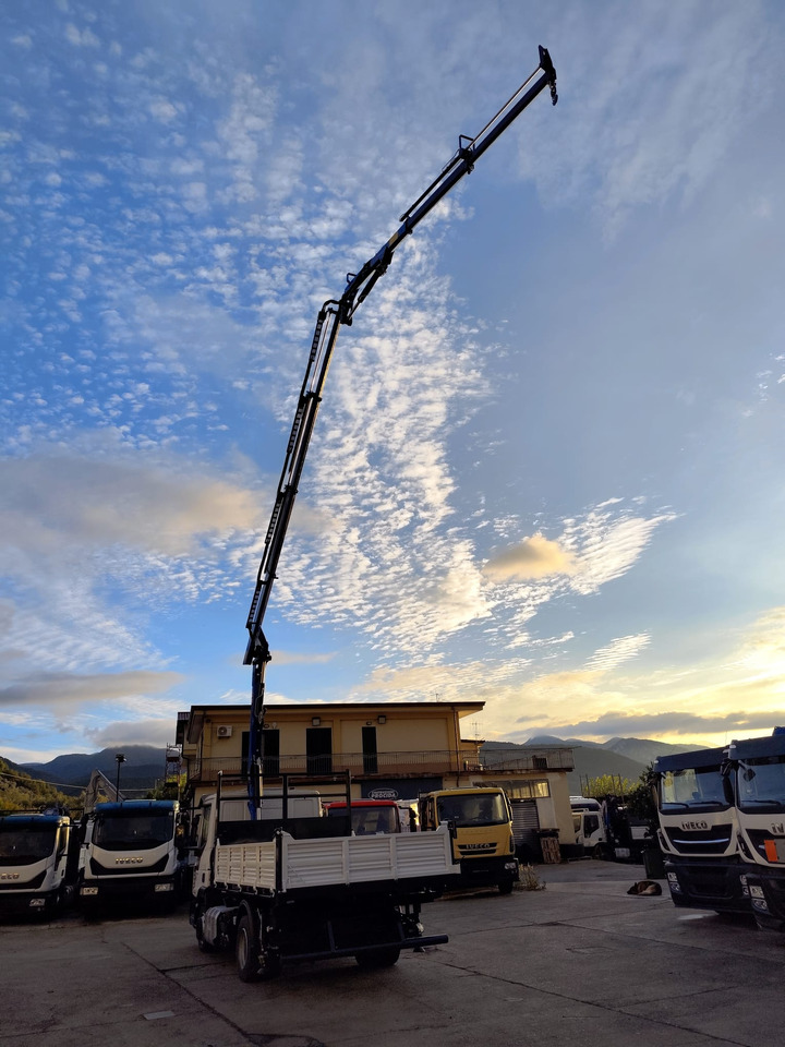 Darus autó, Billenőplatós teherautó IVECO EUROCARGO 80-210: 30 kép.