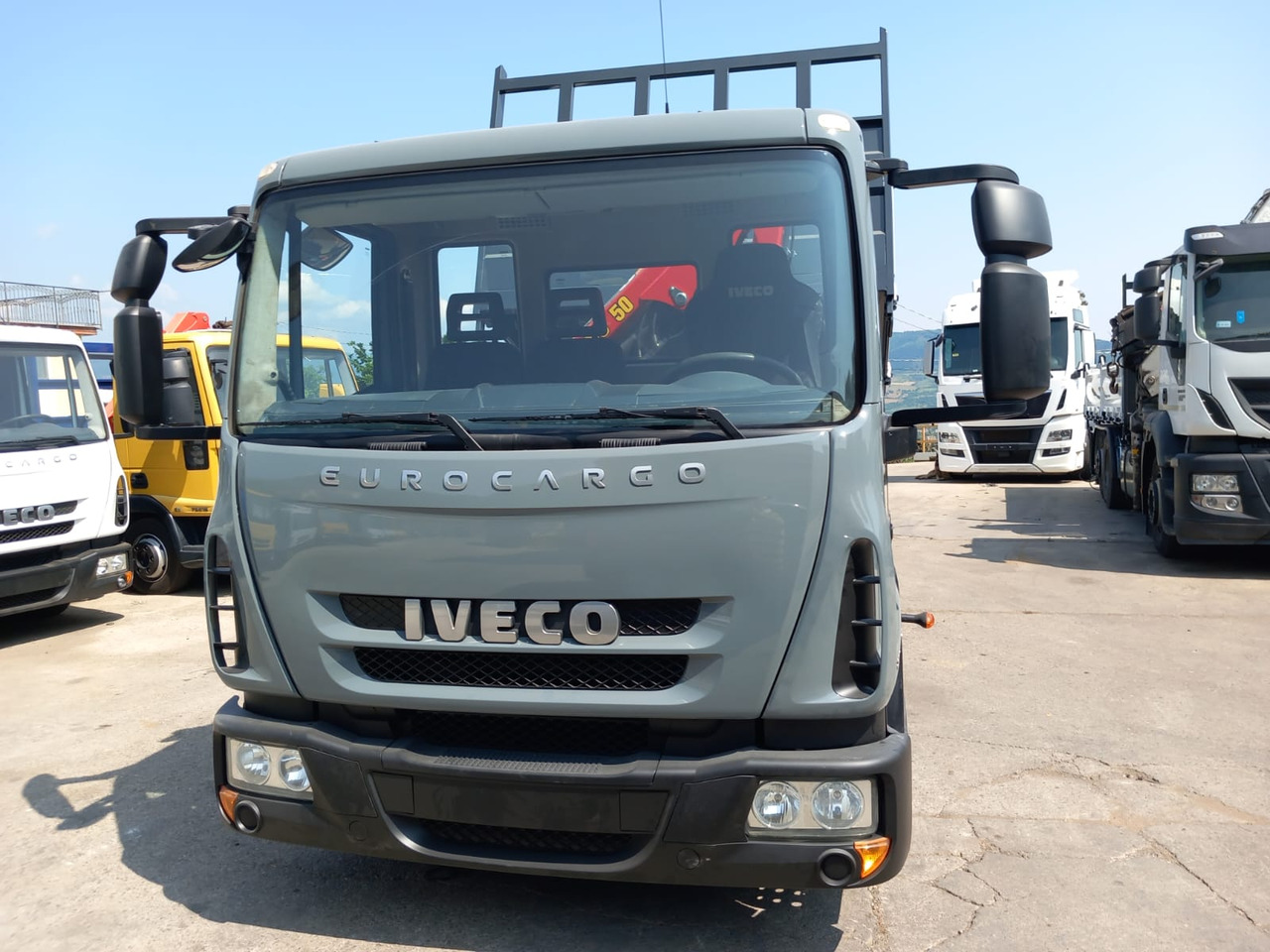 Darus autó, Billenőplatós teherautó IVECO EUROCARGO 80E22: 15 kép. Darus autó, Billenőplatós teherautó IVECO EUROCARGO 80E22: 15 kép.