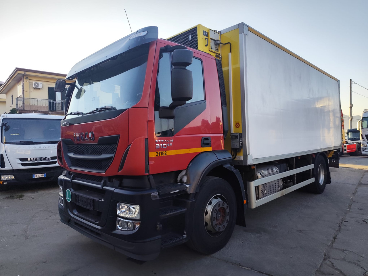 IVECO STRALIS 190S31 - Alvaz teherautó: 1 kép. IVECO STRALIS 190S31 - Alvaz teherautó: 1 kép.