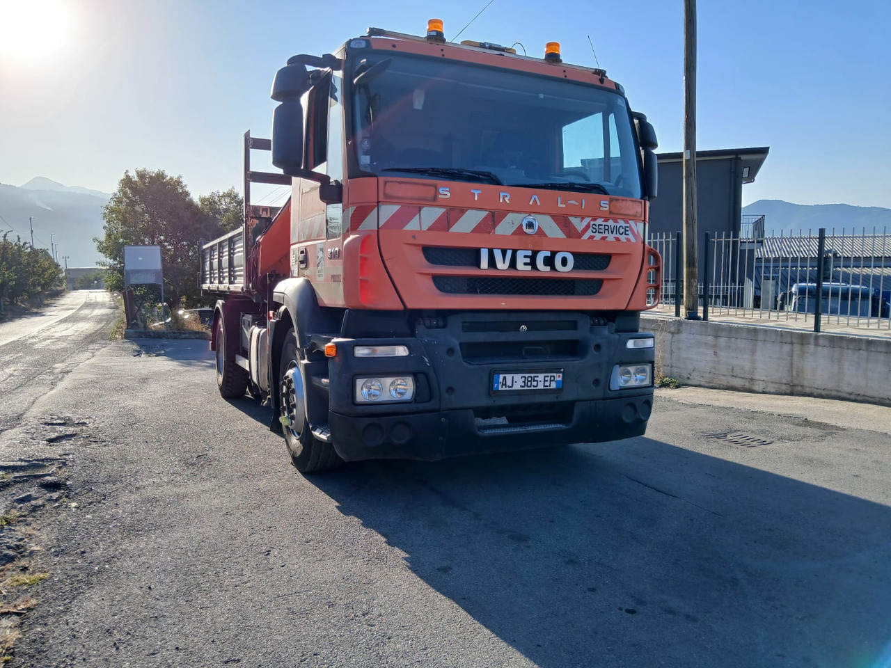 Darus autó, Billenőplatós teherautó IVECO STRALIS 190S31: 21 kép.