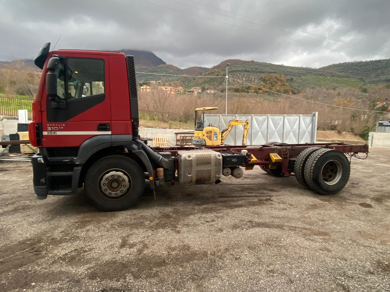 IVECO STRALIS 190S31 - Alvaz teherautó: 2 kép. IVECO STRALIS 190S31 - Alvaz teherautó: 2 kép.