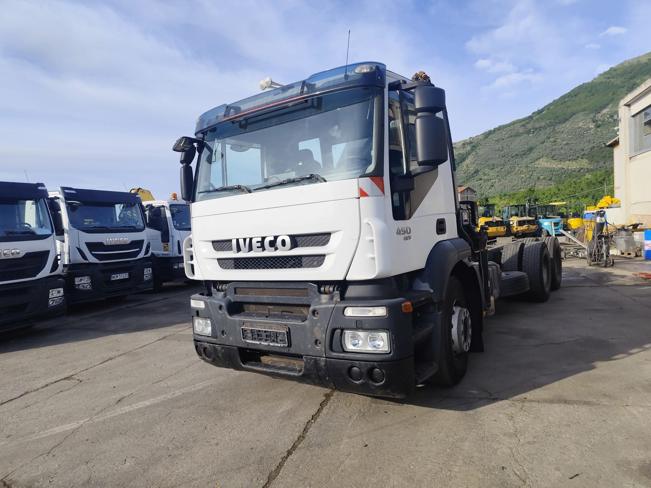 IVECO STRALIS 260S45 - Darus autó: 2 kép. IVECO STRALIS 260S45 - Darus autó: 2 kép.