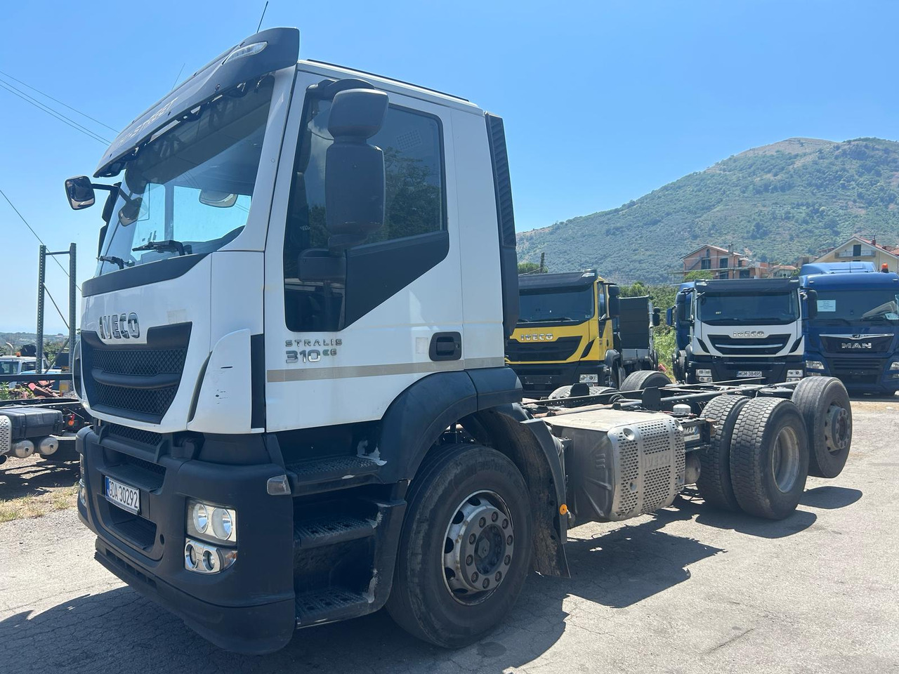 IVECO STRALIS AD 260S31 - Alvaz teherautó: 2 kép. IVECO STRALIS AD 260S31 - Alvaz teherautó: 2 kép.