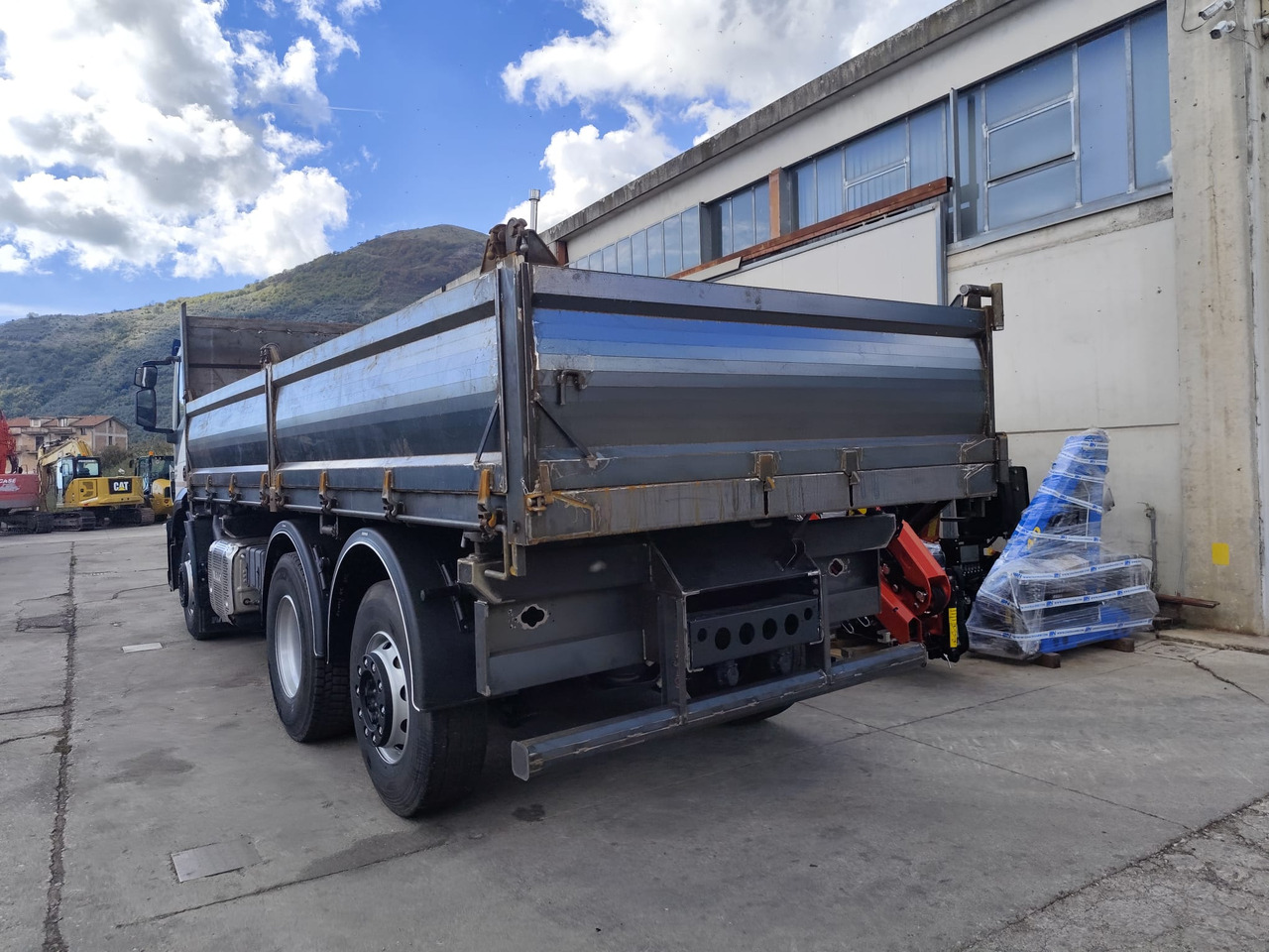 IVECO STRALIS AD 260S31 XP - Billenőplatós teherautó: 3 kép. IVECO STRALIS AD 260S31 XP - Billenőplatós teherautó: 3 kép.