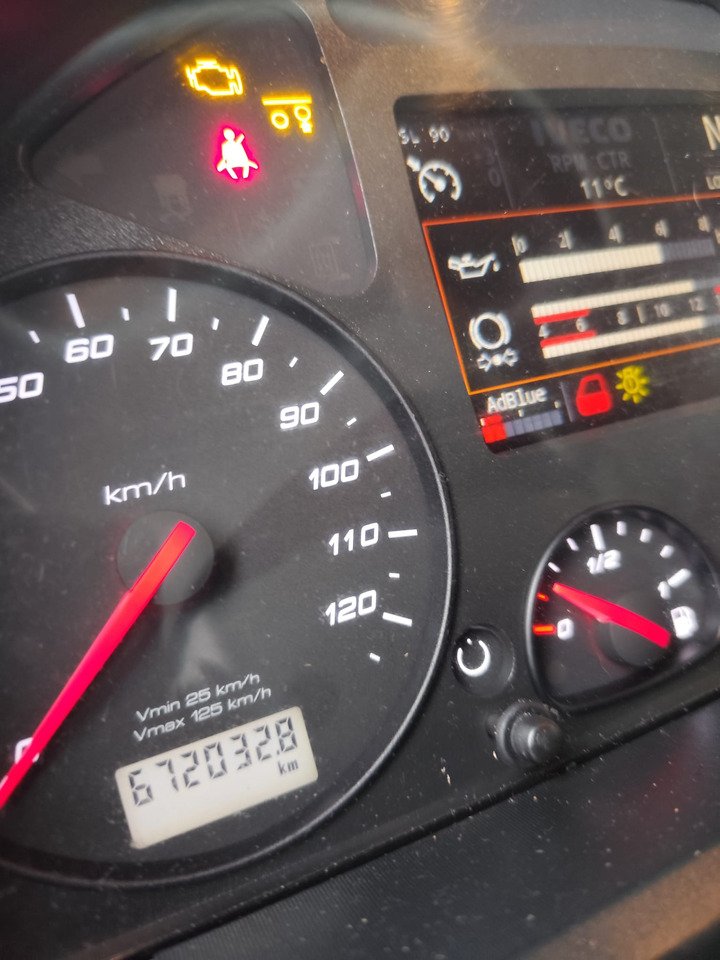 IVECO STRALIS AD 260S31 XP - Horgos rakodó teherautó: 3 kép. IVECO STRALIS AD 260S31 XP - Horgos rakodó teherautó: 3 kép.