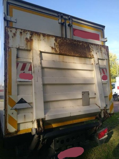 IVECO STRALIS AD 260S31 XP - Dobozos felépítményű teherautó: 4 kép. IVECO STRALIS AD 260S31 XP - Dobozos felépítményű teherautó: 4 kép.