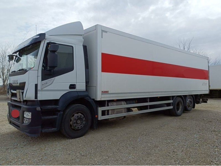 IVECO STRALIS AD 260S31 XP - Dobozos felépítményű teherautó: 2 kép. IVECO STRALIS AD 260S31 XP - Dobozos felépítményű teherautó: 2 kép.