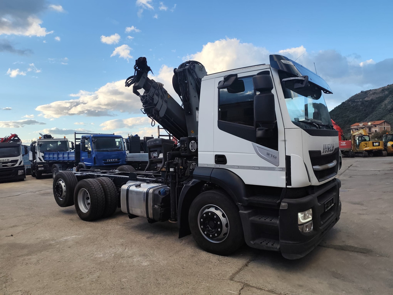 IVECO STRALIS AD 260S31 Y/P - Billenőplatós teherautó, Darus autó: 2 kép. IVECO STRALIS AD 260S31 Y/P - Billenőplatós teherautó, Darus autó: 2 kép.