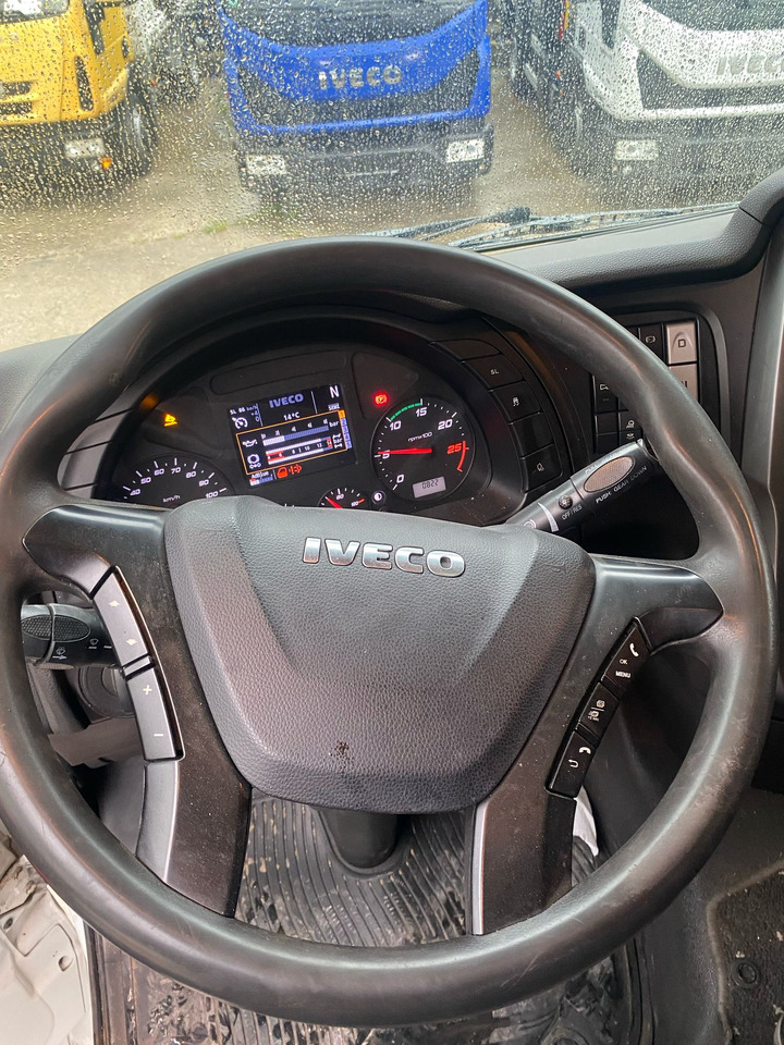 IVECO STRALIS AS 260S46 - Platós teherautó: 2 kép. IVECO STRALIS AS 260S46 - Platós teherautó: 2 kép.