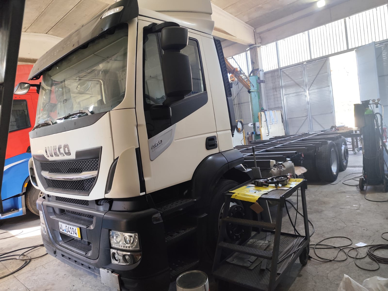 IVECO STRALIS AS 260S46 - Platós teherautó: 1 kép. IVECO STRALIS AS 260S46 - Platós teherautó: 1 kép.