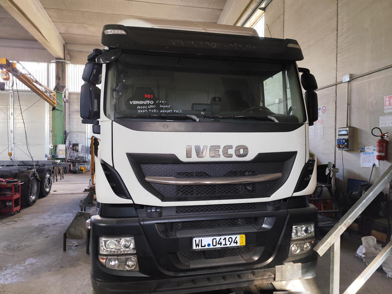 IVECO STRALIS AS 260S46 - Platós teherautó: 3 kép. IVECO STRALIS AS 260S46 - Platós teherautó: 3 kép.