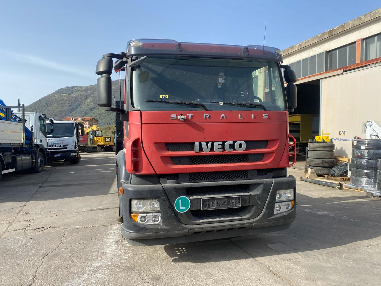 Platós teherautó IVECO STRALIS CUBE 260S31: 11 kép.