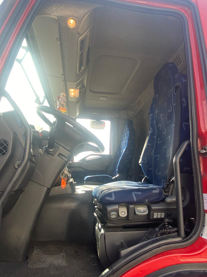 Platós teherautó IVECO STRALIS CUBE 260S31: 29 kép.