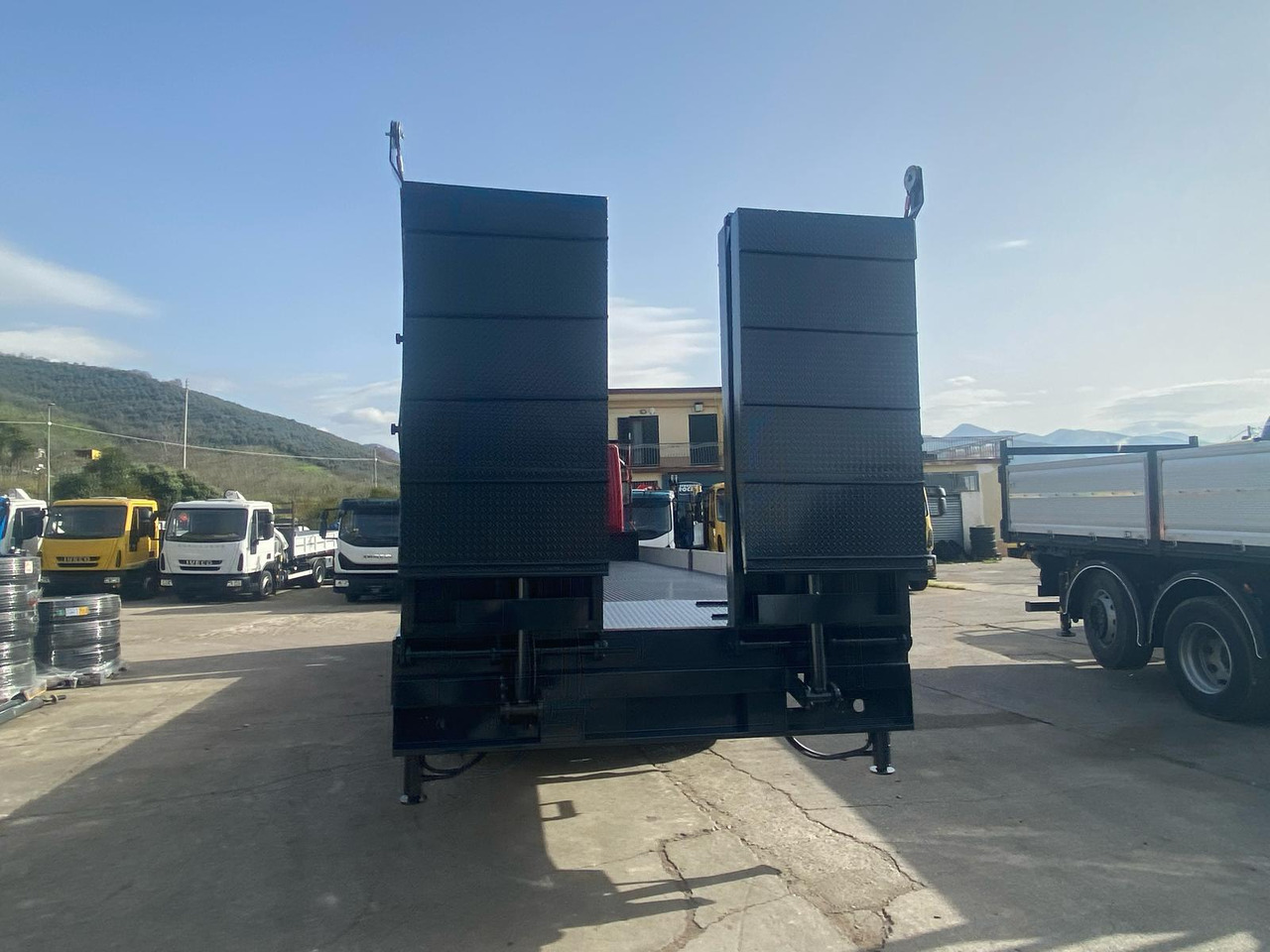 Platós teherautó IVECO STRALIS CUBE 260S31: 23 kép.