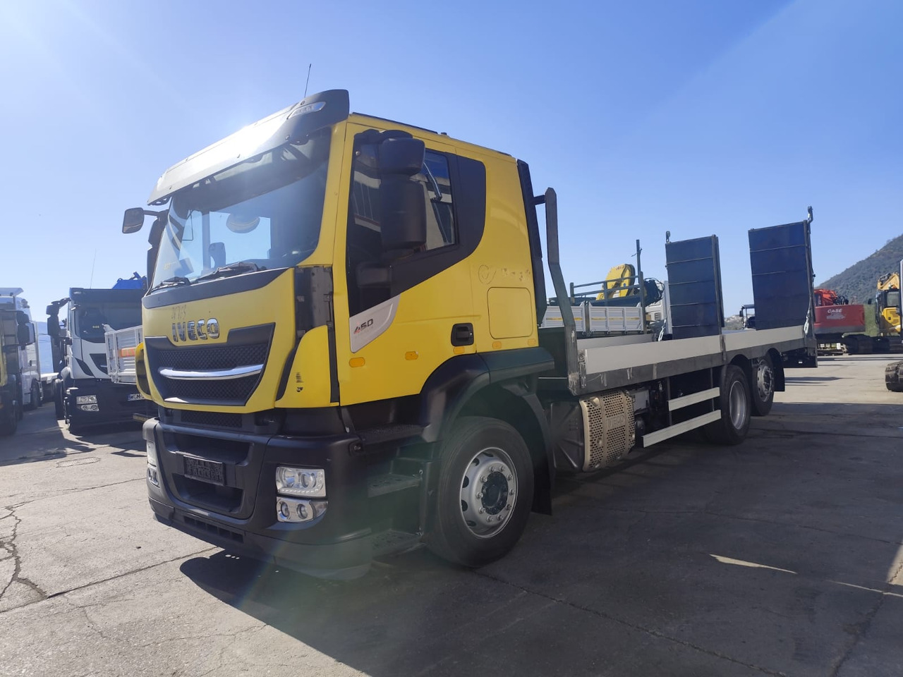IVECO STRALIS HI-WAY 260S46 XP - Platós teherautó: 1 kép. IVECO STRALIS HI-WAY 260S46 XP - Platós teherautó: 1 kép.