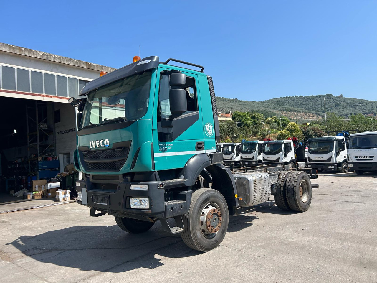 IVECO TRAKKER 190T41 - Alvaz teherautó: 3 kép. IVECO TRAKKER 190T41 - Alvaz teherautó: 3 kép.