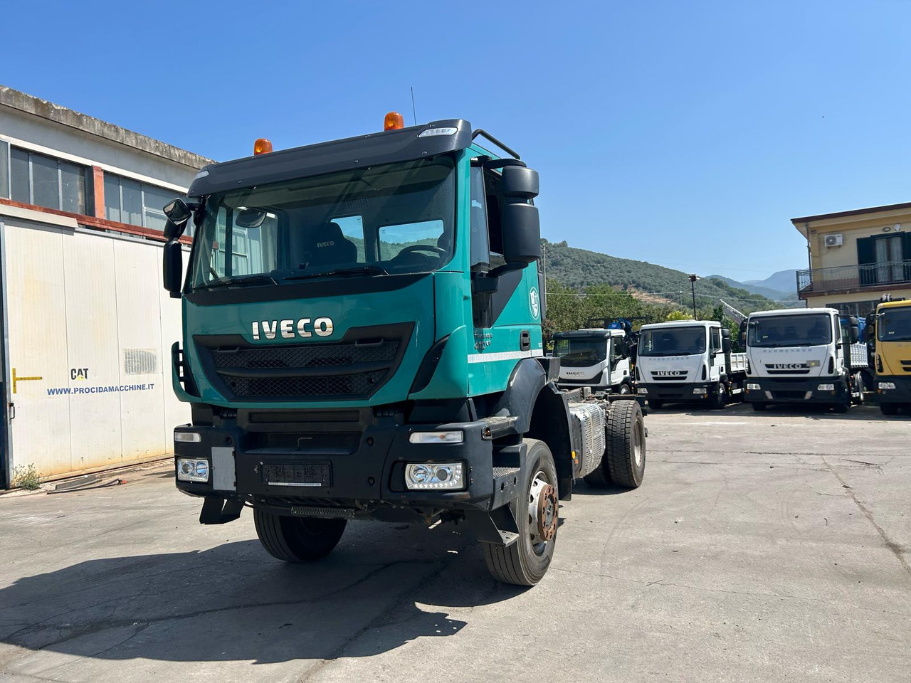 IVECO TRAKKER 190T41 - Alvaz teherautó: 4 kép. IVECO TRAKKER 190T41 - Alvaz teherautó: 4 kép.