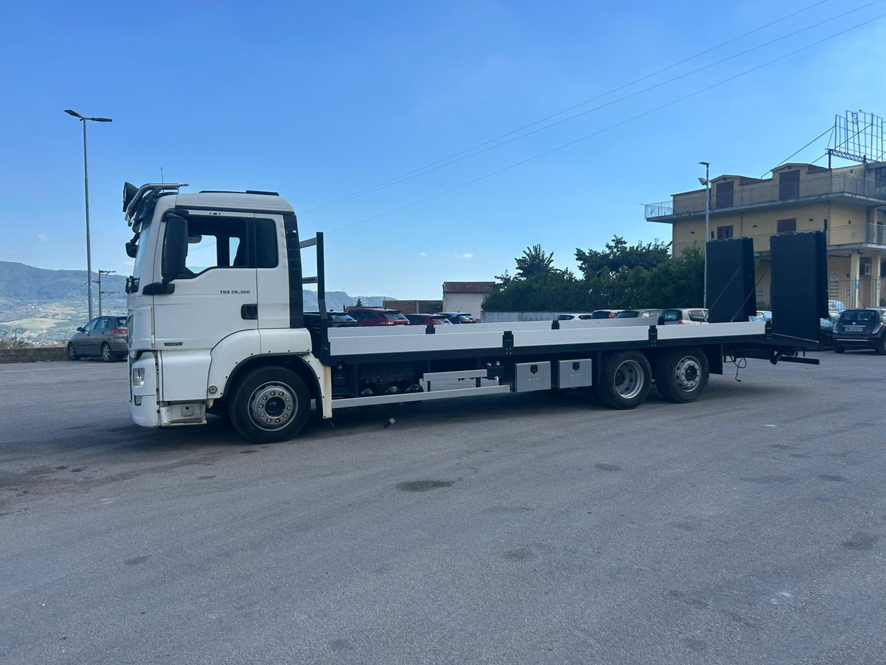 MAN TGS 26.360 - Platós teherautó: 4 kép. MAN TGS 26.360 - Platós teherautó: 4 kép.