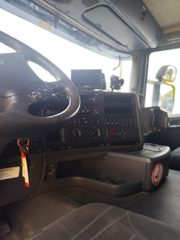 SCANIA G450 - Alvaz teherautó: 4 kép. SCANIA G450 - Alvaz teherautó: 4 kép.