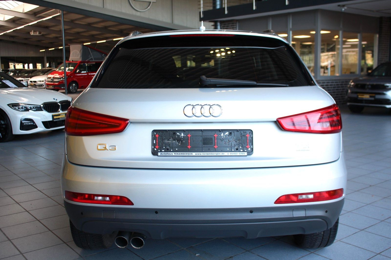 Audi Q3 2.0 TDI quattro Xenon Navi Sitzheizung AHK - Terepjáró/ SUV: 5 kép. Audi Q3 2.0 TDI quattro Xenon Navi Sitzheizung AHK - Terepjáró/ SUV: 5 kép.
