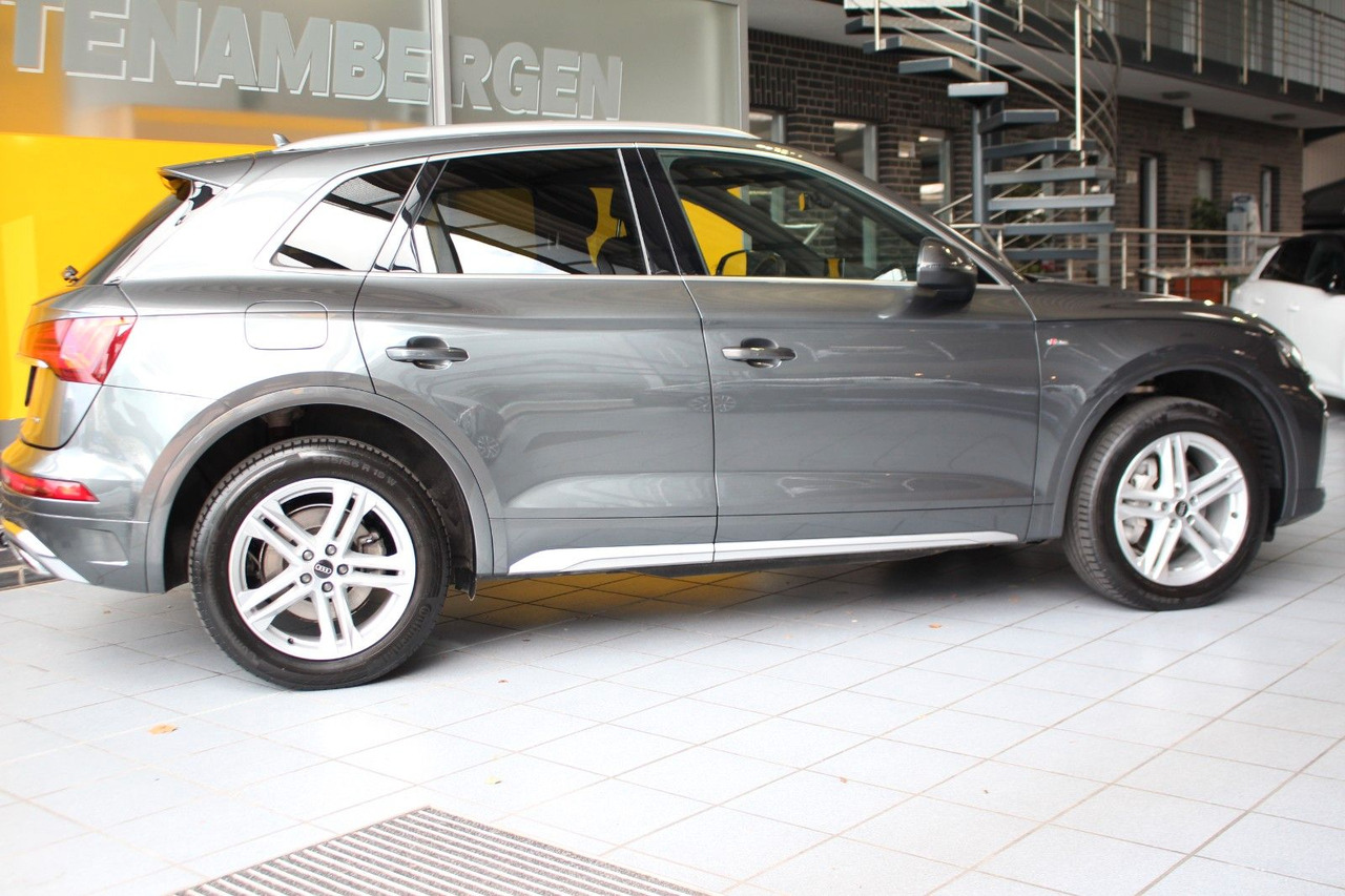 Audi Q5 40 TDI quattro S line Kamera MMI+ LED AHK - Terepjáró/ SUV: 3 kép. Audi Q5 40 TDI quattro S line Kamera MMI+ LED AHK - Terepjáró/ SUV: 3 kép.