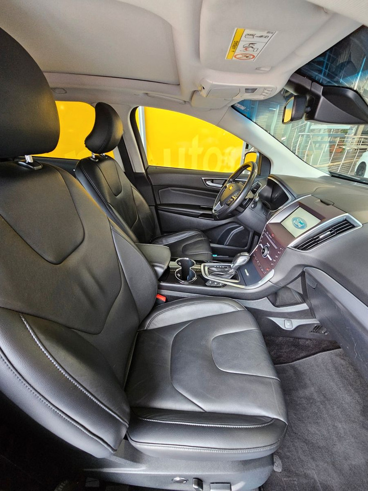 Ford Edge Titanium 4x4 AHK ACC SchiebeDach Navi LED - Terepjáró/ SUV: 5 kép. Ford Edge Titanium 4x4 AHK ACC SchiebeDach Navi LED - Terepjáró/ SUV: 5 kép.