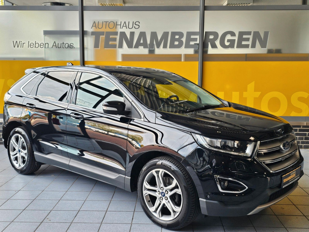 Ford Edge Titanium 4x4 AHK ACC SchiebeDach Navi LED - Terepjáró/ SUV: 1 kép. Ford Edge Titanium 4x4 AHK ACC SchiebeDach Navi LED - Terepjáró/ SUV: 1 kép.