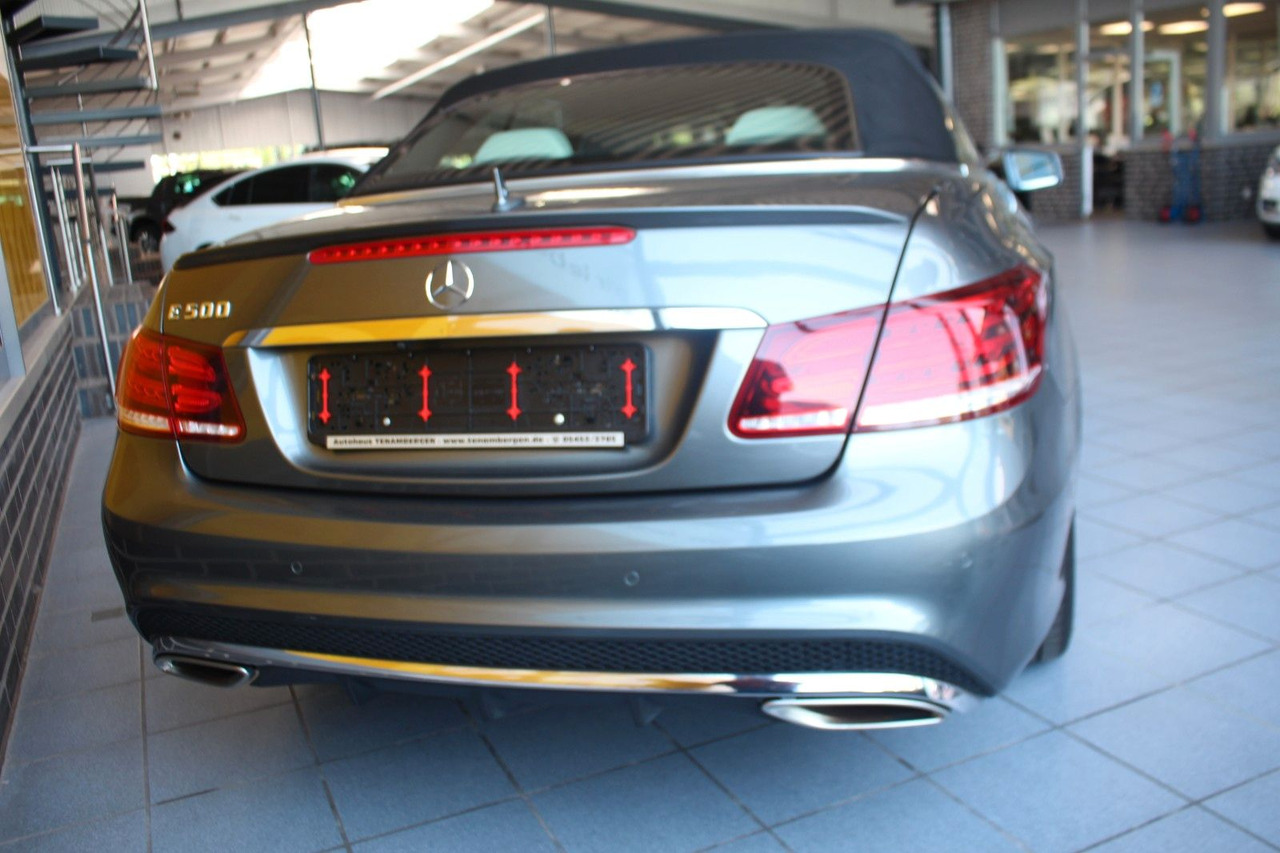 Mercedes-Benz E 500 Cabrio AMG Leder Memory Kamera LED DAB ACC - Autó: 4 kép. Mercedes-Benz E 500 Cabrio AMG Leder Memory Kamera LED DAB ACC - Autó: 4 kép.