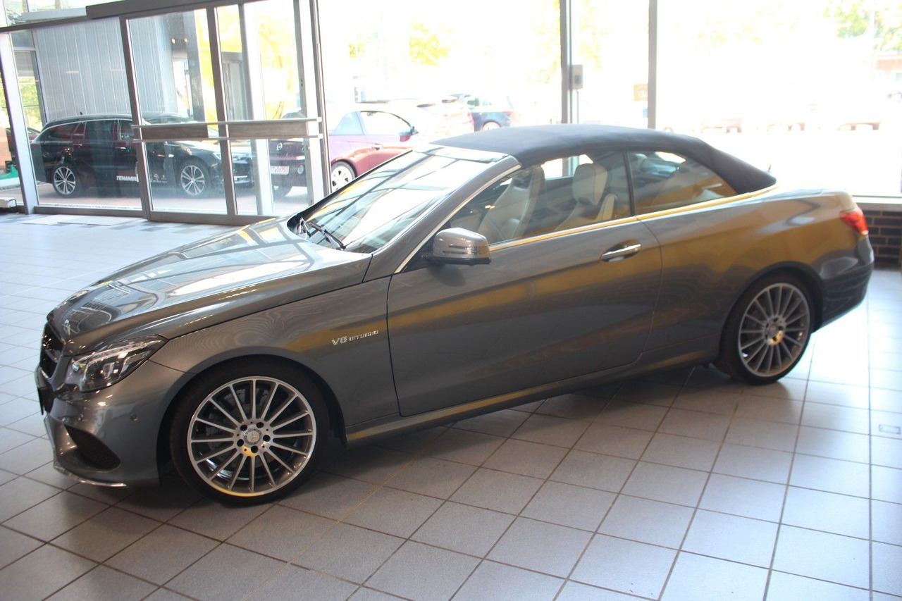 Mercedes-Benz E 500 Cabrio AMG Leder Memory Kamera LED DAB ACC - Autó: 5 kép. Mercedes-Benz E 500 Cabrio AMG Leder Memory Kamera LED DAB ACC - Autó: 5 kép.