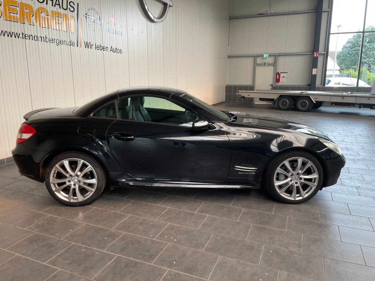 Mercedes-Benz SLK 200 SLK Roadster Navi Leder - Autó: 3 kép. Mercedes-Benz SLK 200 SLK Roadster Navi Leder - Autó: 3 kép.