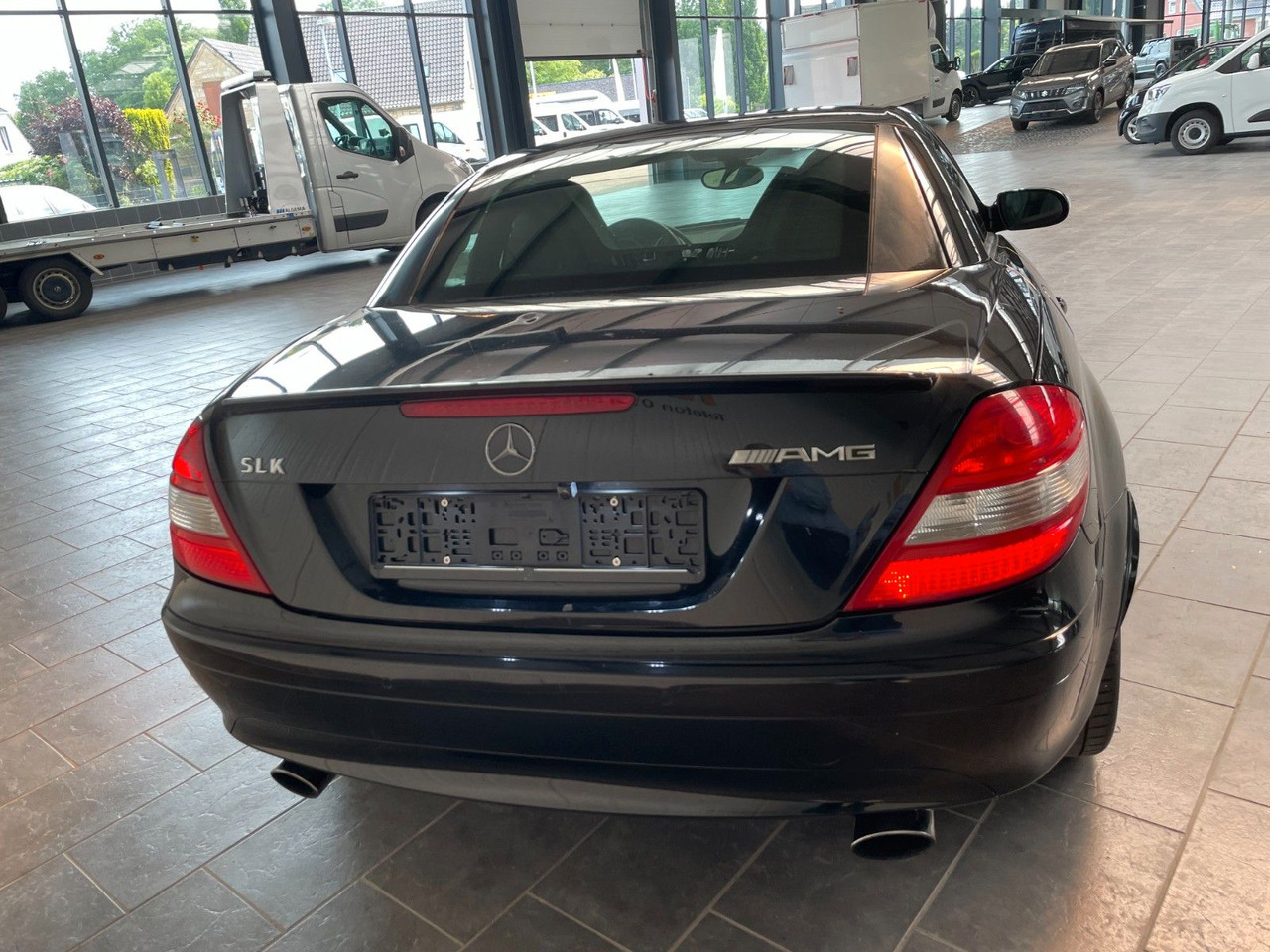 Mercedes-Benz SLK 200 SLK Roadster Navi Leder - Autó: 5 kép. Mercedes-Benz SLK 200 SLK Roadster Navi Leder - Autó: 5 kép.