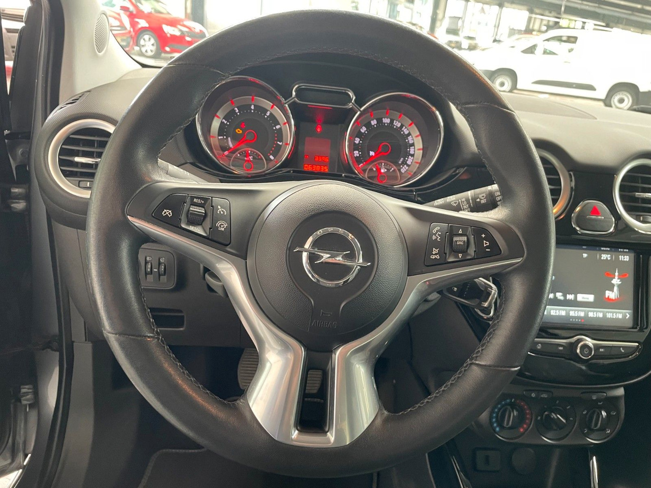Autó Opel Adam Slam Tempomat Sound-System Infinity: 15 kép.