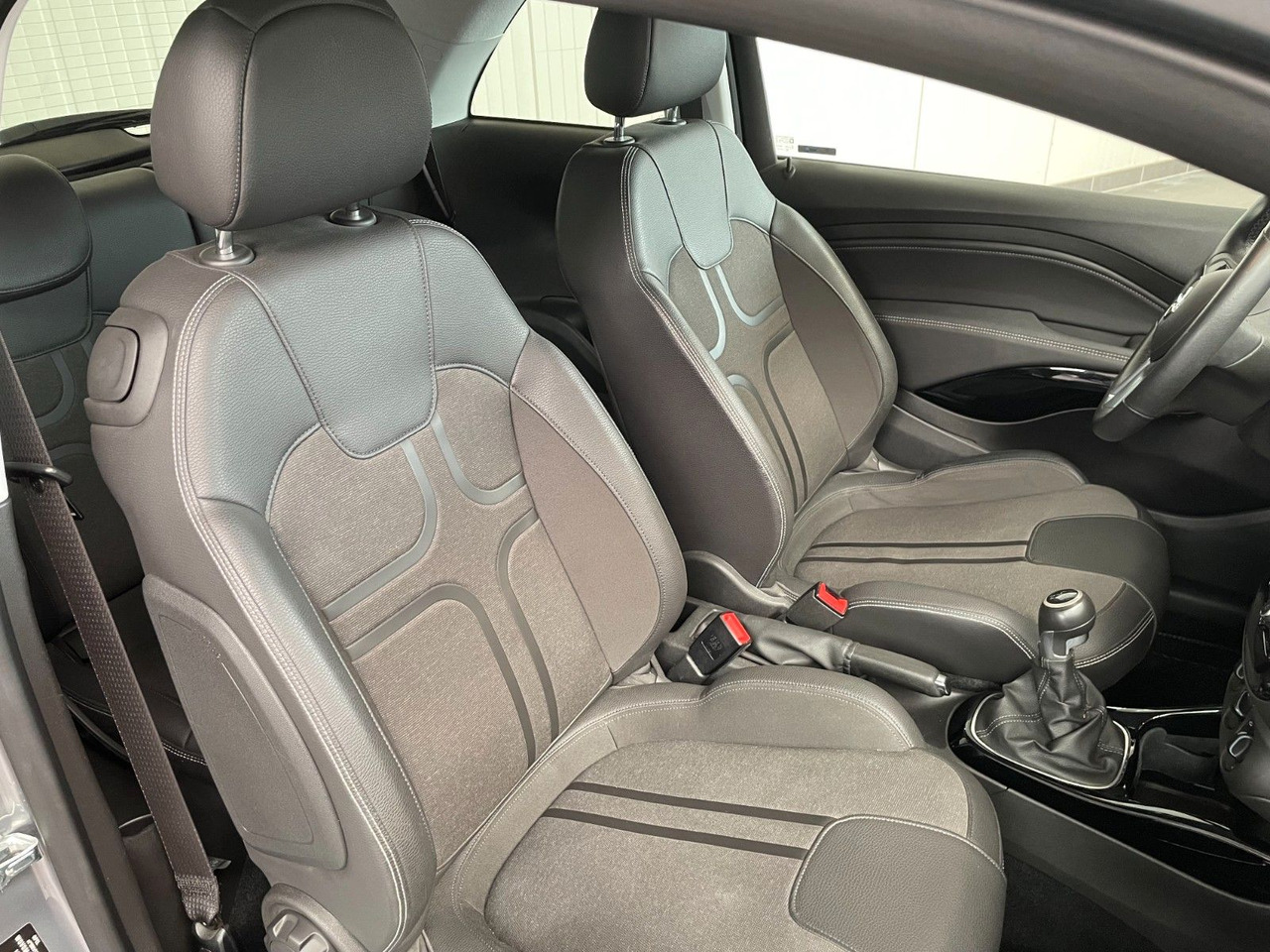 Autó Opel Adam Slam Tempomat Sound-System Infinity: 7 kép.