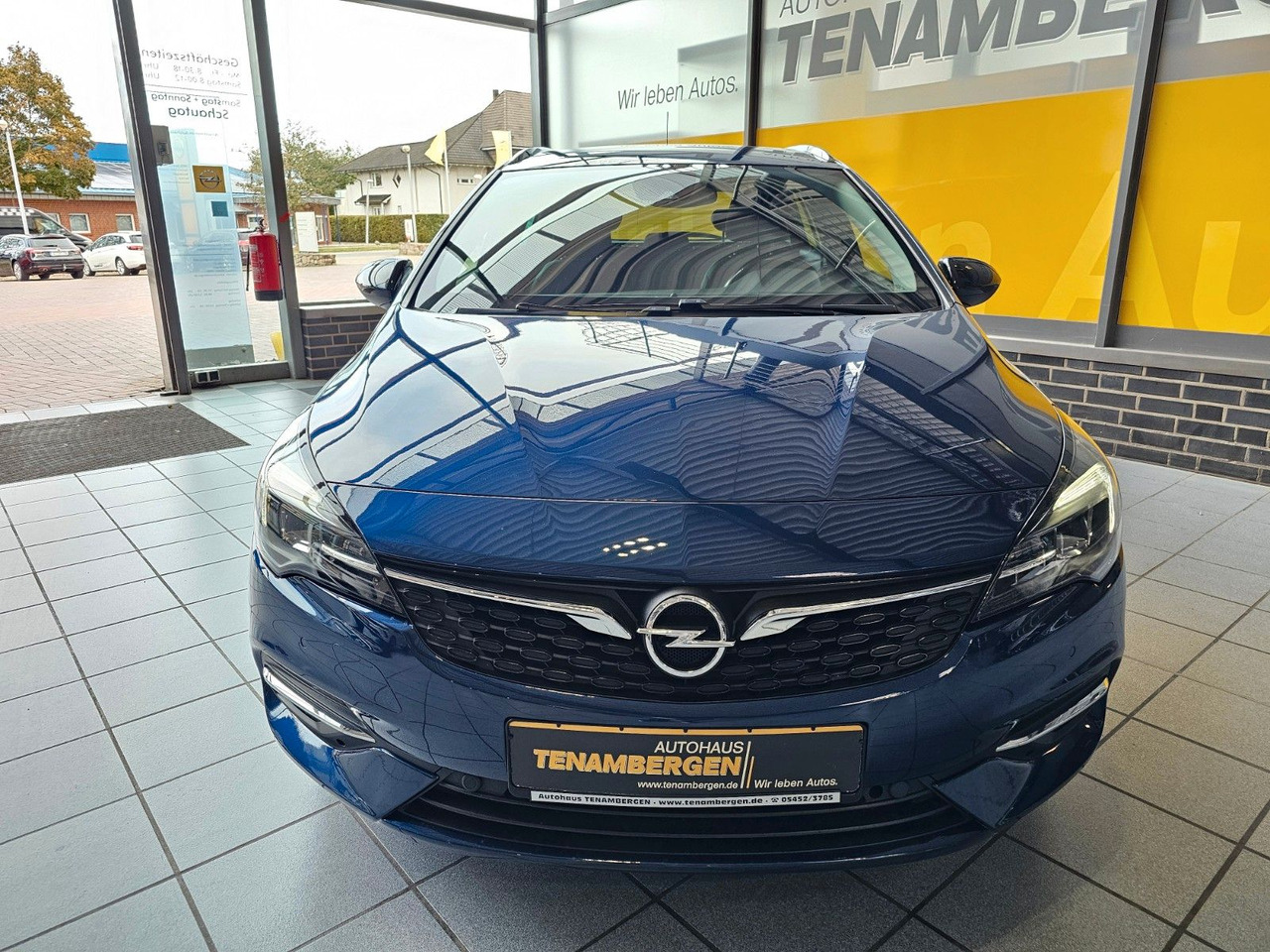 Opel Astra K ST AUTOMATIK SHZ Einparkassistent Kamera - Kombi: 3 kép. Opel Astra K ST AUTOMATIK SHZ Einparkassistent Kamera - Kombi: 3 kép.