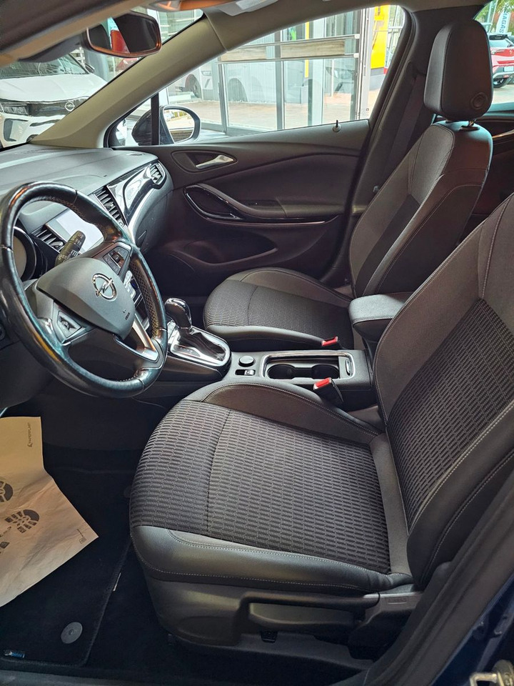 Opel Astra K ST AUTOMATIK SHZ Einparkassistent Kamera - Kombi: 5 kép. Opel Astra K ST AUTOMATIK SHZ Einparkassistent Kamera - Kombi: 5 kép.