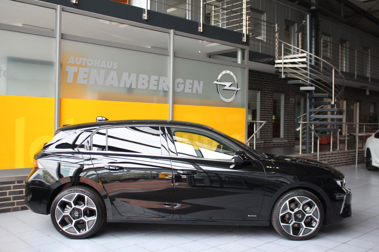 Opel Astra L 5-trg. Ultimate Schiebedach Alcantara - Szedán: 3 kép. Opel Astra L 5-trg. Ultimate Schiebedach Alcantara - Szedán: 3 kép.