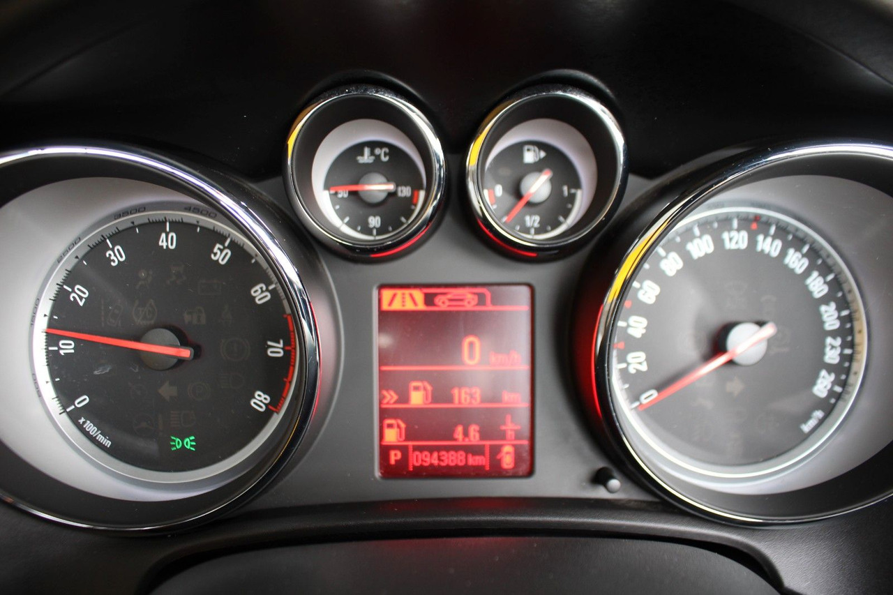 Autó Opel Cascada Innovation AT Sitz- & Lenkradhzg BiXenon: 13 kép.