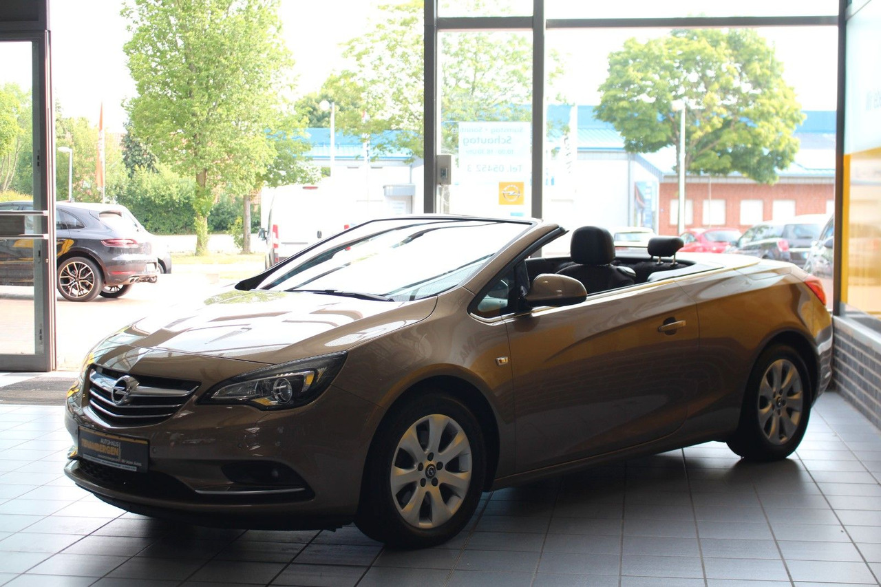 Opel Cascada Innovation AT Sitz- & Lenkradhzg BiXenon - Autó: 4 kép. Opel Cascada Innovation AT Sitz- & Lenkradhzg BiXenon - Autó: 4 kép.