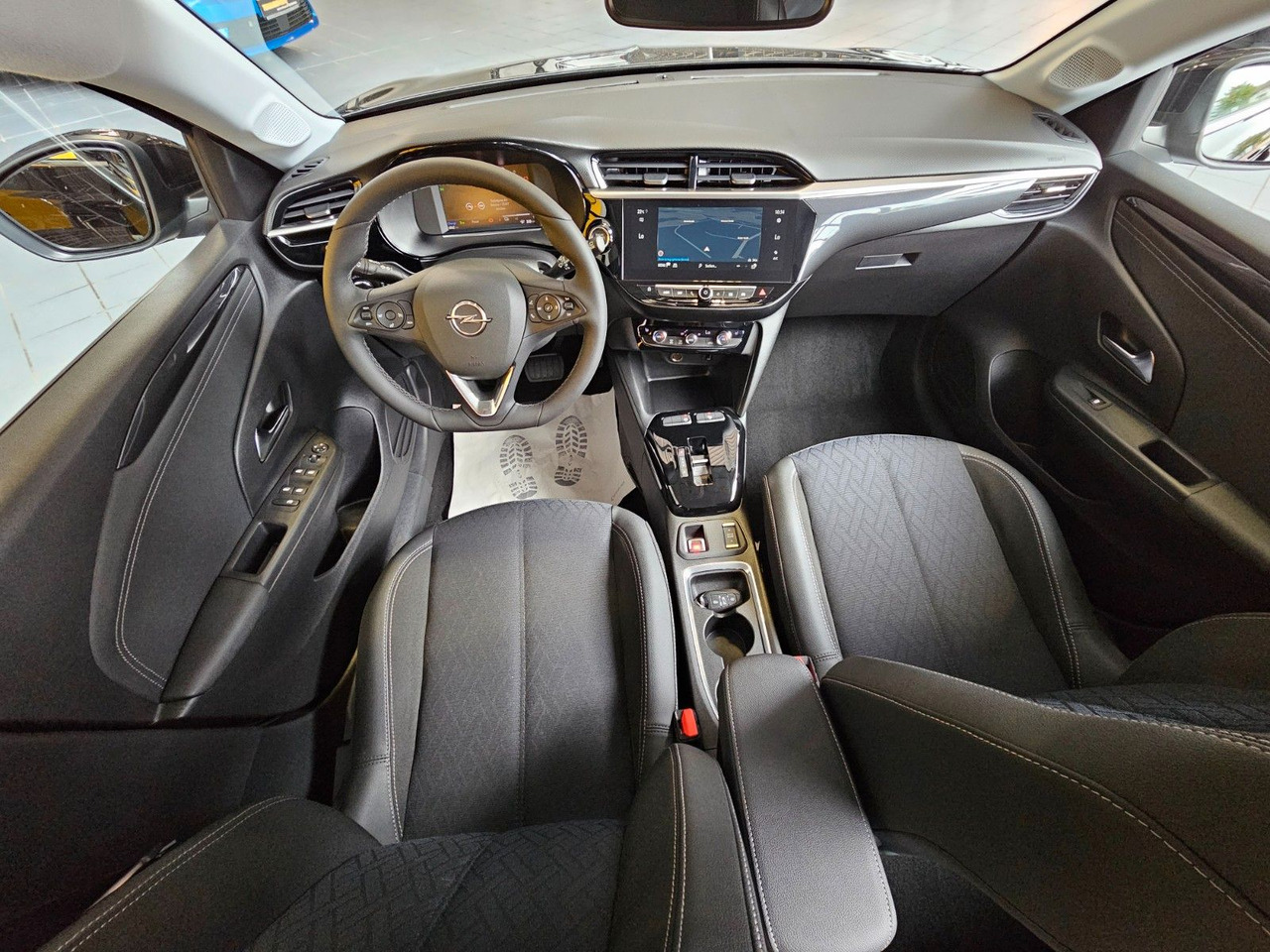 Opel Corsa F e Elegance Navi Pro SHZ LED 50KW DAB - Autó: 5 kép. Opel Corsa F e Elegance Navi Pro SHZ LED 50KW DAB - Autó: 5 kép.