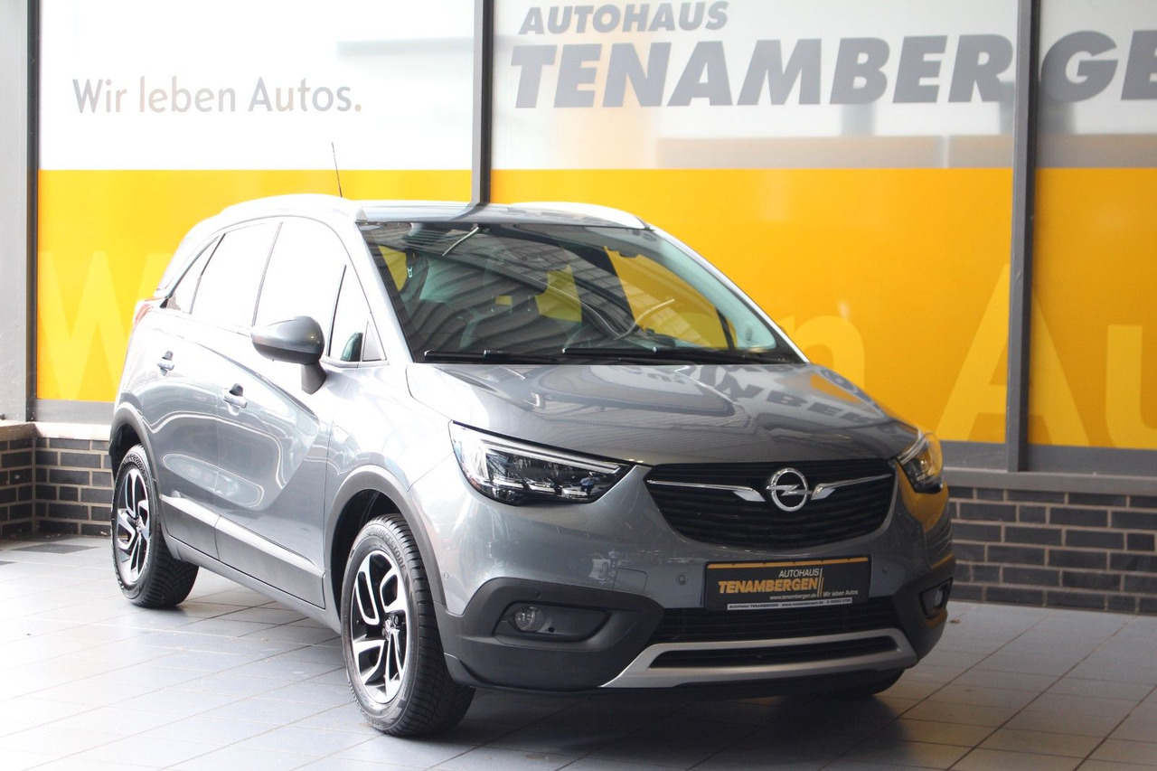 Opel Crossland (X) 1,2 Ultimate Pano Navi Kamera LED - Szedán: 2 kép. Opel Crossland (X) 1,2 Ultimate Pano Navi Kamera LED - Szedán: 2 kép.