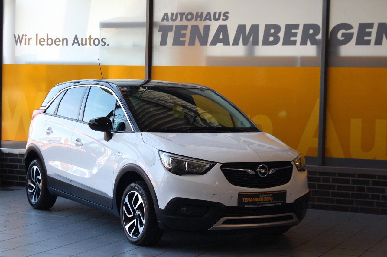 Opel Crossland (X) Innovation AT-6 Sitz- & Lenkradhzg - Terepjáró/ SUV: 2 kép. Opel Crossland (X) Innovation AT-6 Sitz- & Lenkradhzg - Terepjáró/ SUV: 2 kép.