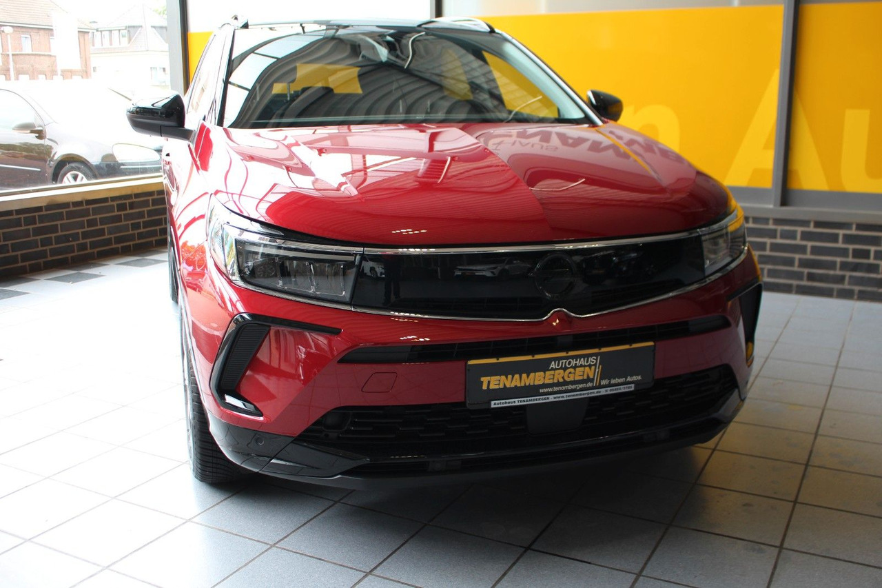 Opel Grandland GS Line Navi Kamera LED Sitzheizung - Terepjáró/ SUV: 3 kép. Opel Grandland GS Line Navi Kamera LED Sitzheizung - Terepjáró/ SUV: 3 kép.