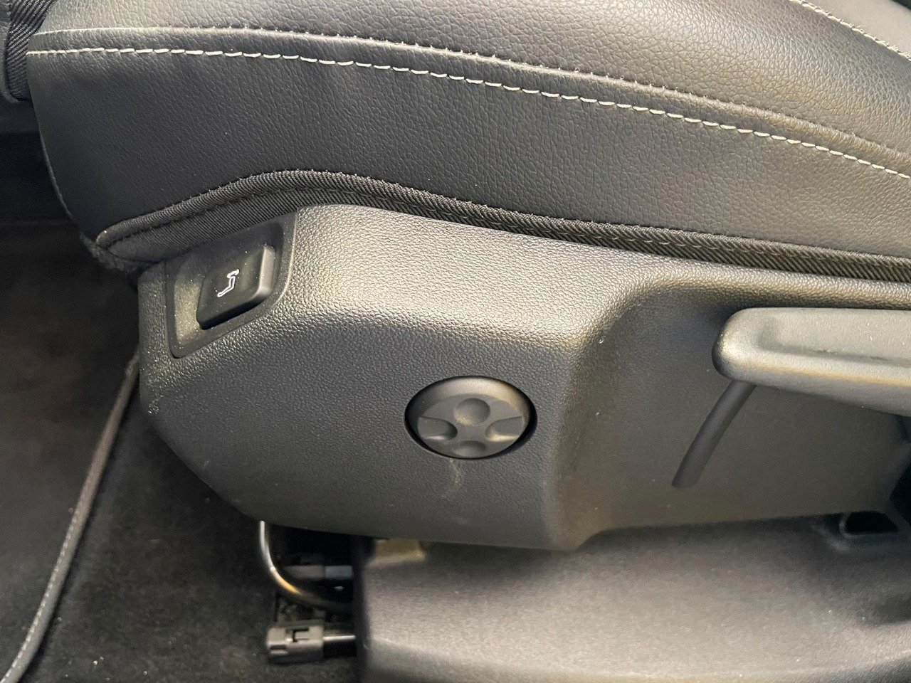 Terepjáró/ SUV Opel Grandland (X) Elegance Kamera Sitz- & Lenkradhzg: 17 kép.