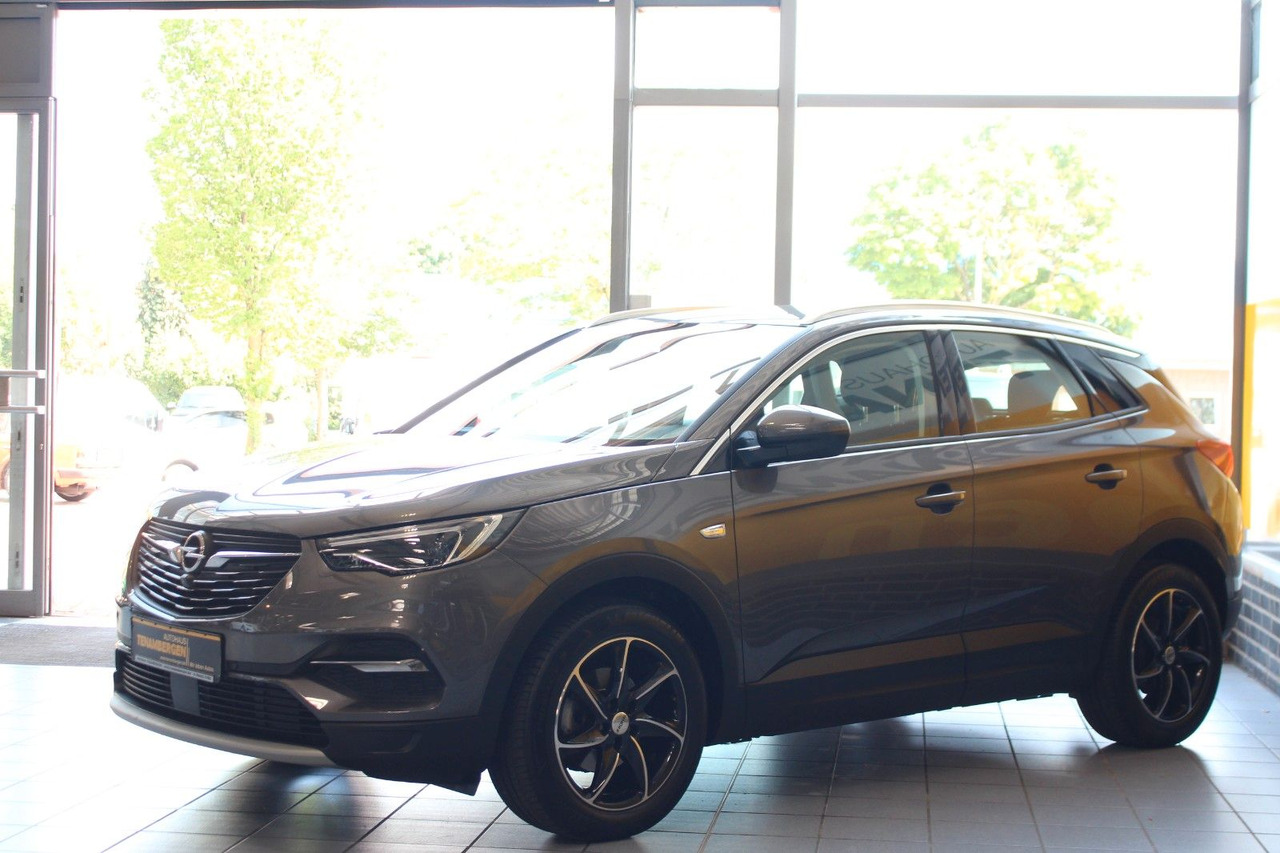 Opel Grandland (X) Innovation Kamera AHK Navi LED - Terepjáró/ SUV: 4 kép. Opel Grandland (X) Innovation Kamera AHK Navi LED - Terepjáró/ SUV: 4 kép.