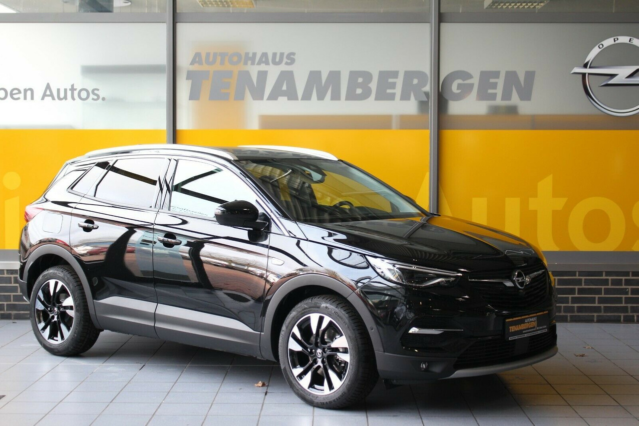Opel Grandland X Ultimate Leder 360°Kamera DAB - Terepjáró/ SUV: 1 kép. Opel Grandland X Ultimate Leder 360°Kamera DAB - Terepjáró/ SUV: 1 kép.