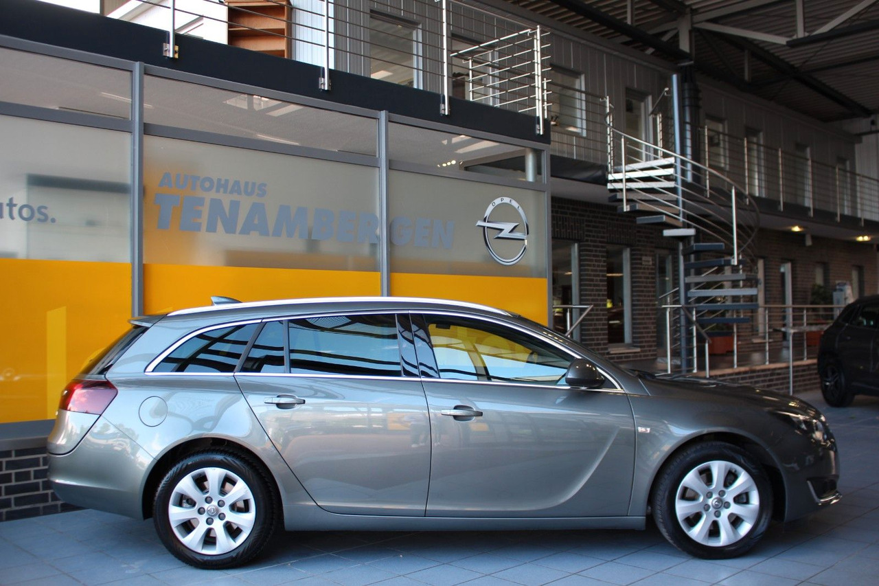Opel Insignia A ST 2.0 Innovation Navi Kamera BiXenon - Autó: 3 kép. Opel Insignia A ST 2.0 Innovation Navi Kamera BiXenon - Autó: 3 kép.