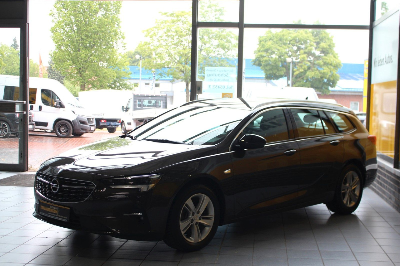 Opel Insignia B Navi SHZ Elegance IntelliLux LED - Autó: 4 kép. Opel Insignia B Navi SHZ Elegance IntelliLux LED - Autó: 4 kép.