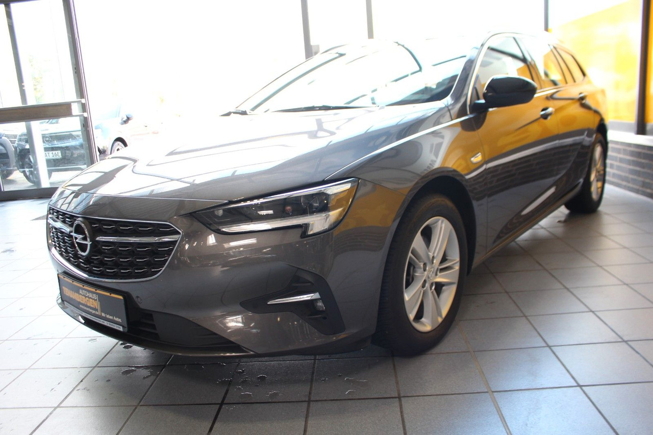 Opel Insignia B Sports Tourer Elegance Massage AHK AC - Kombi: 5 kép. Opel Insignia B Sports Tourer Elegance Massage AHK AC - Kombi: 5 kép.